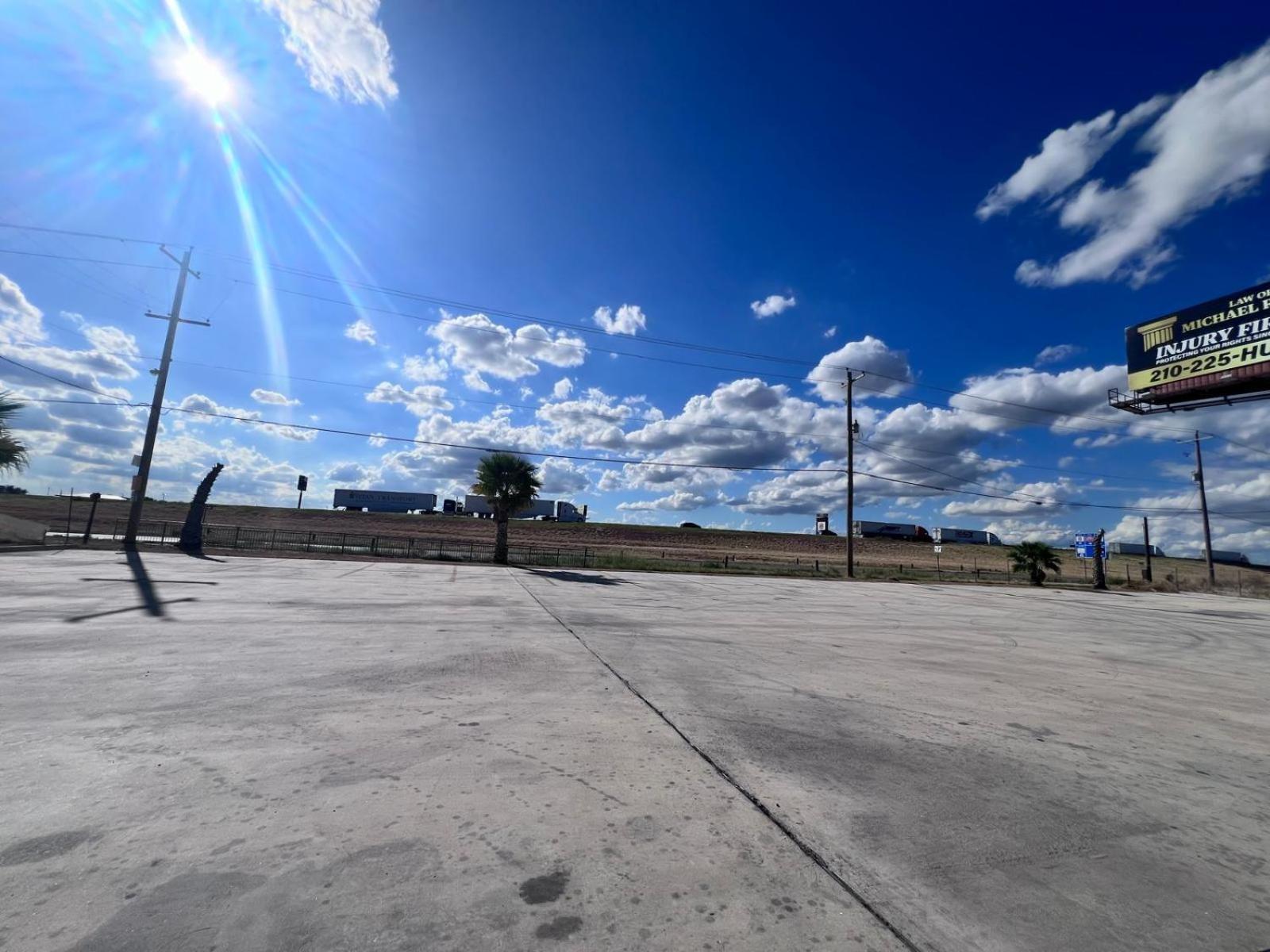 Oyo Garden Inn And Suites Pearsall I-35 East Exteriér fotografie