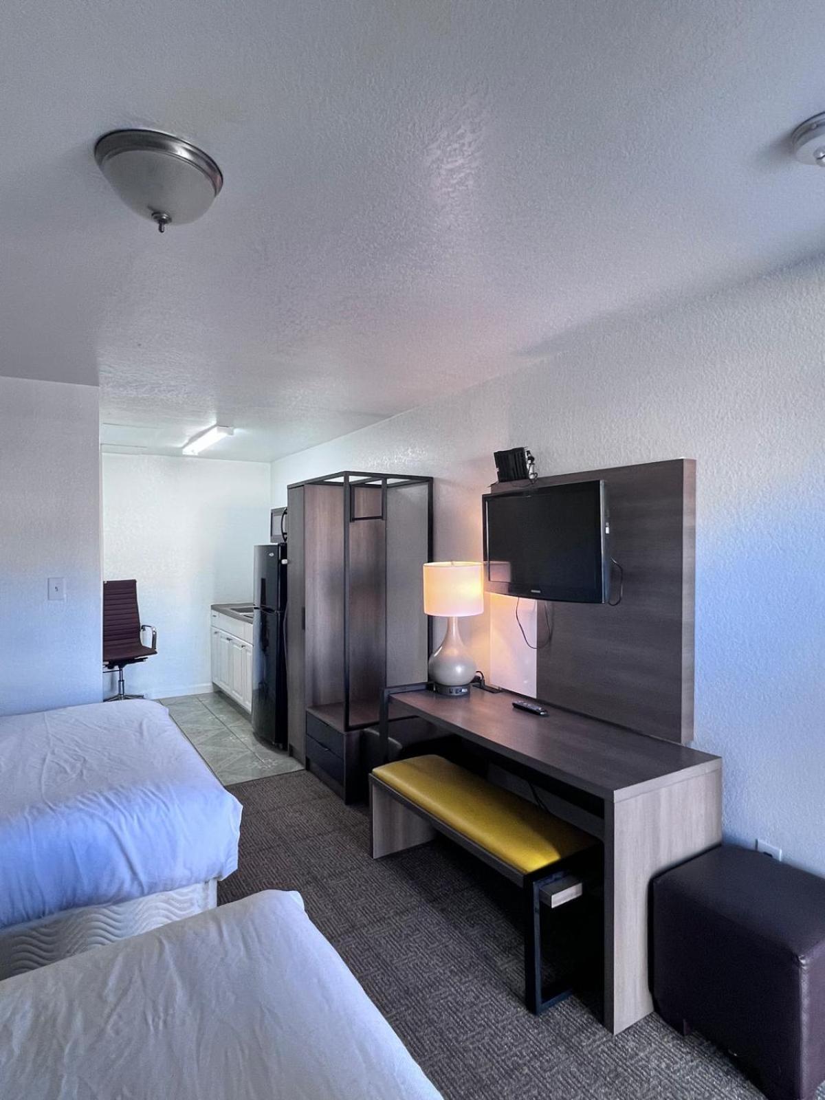 Oyo Garden Inn And Suites Pearsall I-35 East Exteriér fotografie