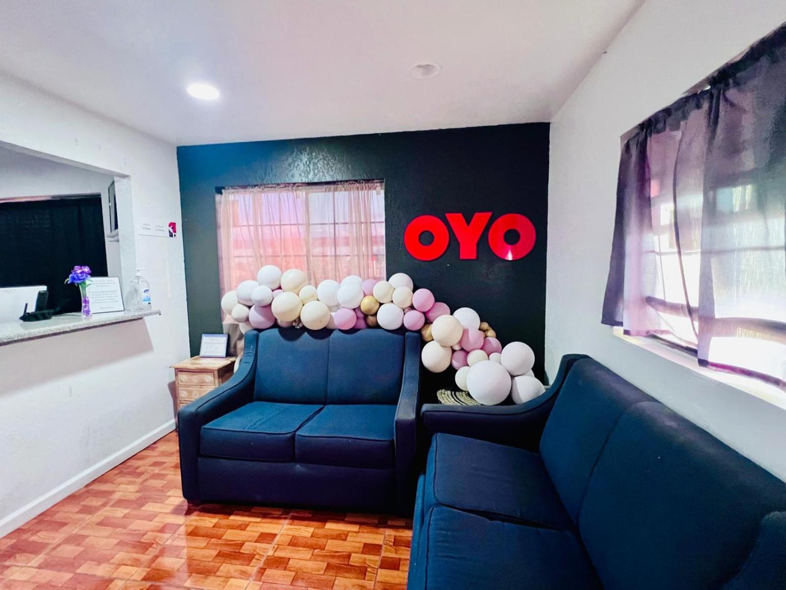Oyo Garden Inn And Suites Pearsall I-35 East Exteriér fotografie