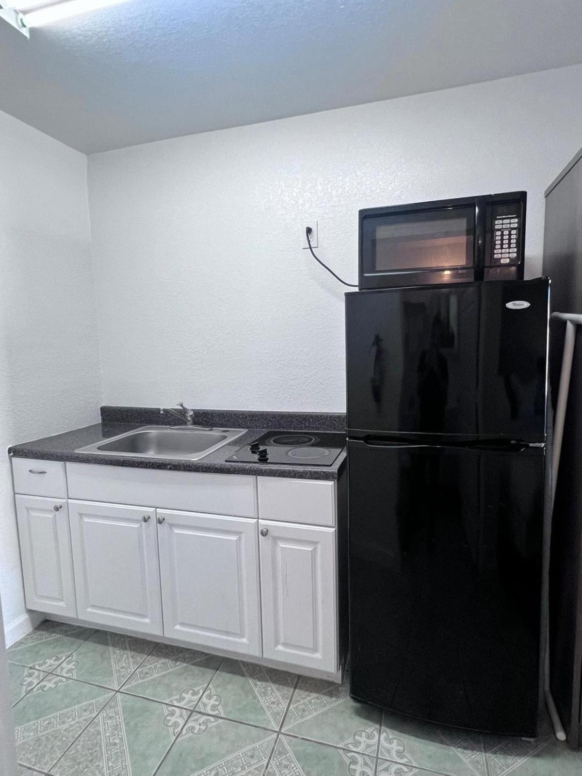 Oyo Garden Inn And Suites Pearsall I-35 East Exteriér fotografie